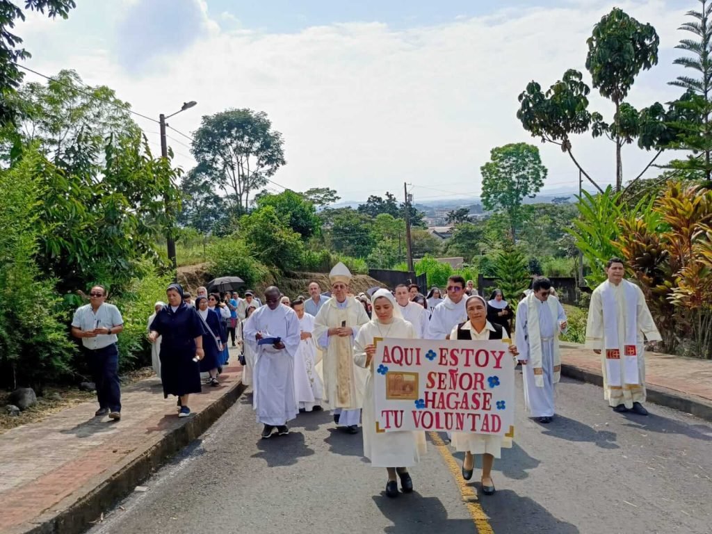 Jornada Mundial De La Vida Consagrada Se Conmemor En Puyo Vicariato